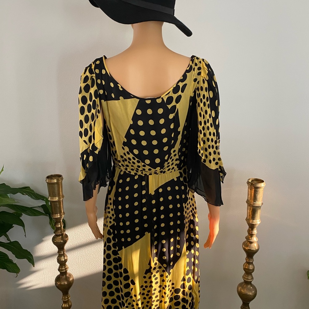 Mirella black and gold dress - Picture 2 of 8